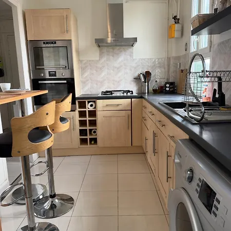 Appartement Zone Pavillonnaire - 10min De L'aeroport D'orly - Parking *