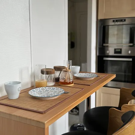 Zone Pavillonnaire - 10min De L'aeroport D'orly - Parking Appartement Orly